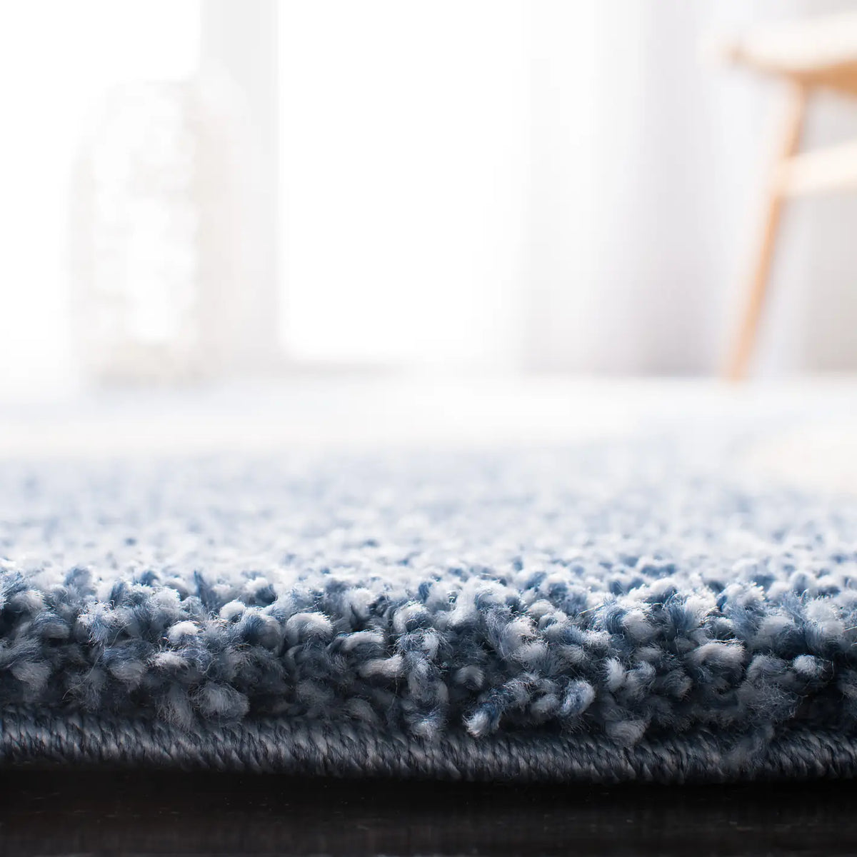 Safavieh Florida Shag 5'-3" x 7'-6" Rug in Blue / Ivory