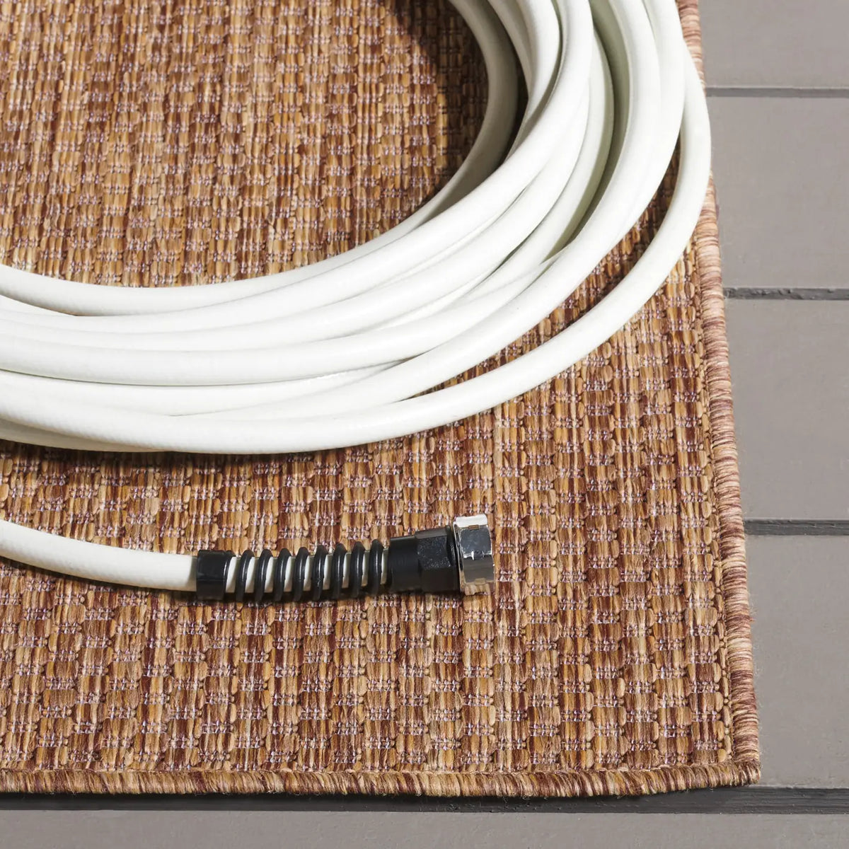 Safavieh Beach House 4'-0" x 6'-0" Rug in Brown