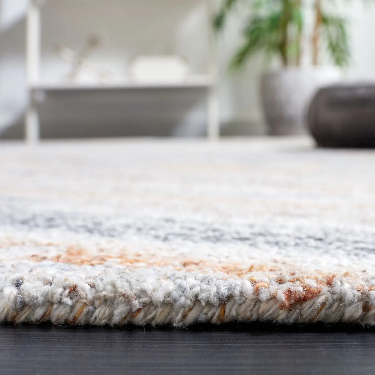 Safavieh Abstract 4'-0" x 6'-0" Rug in Grey / Brown