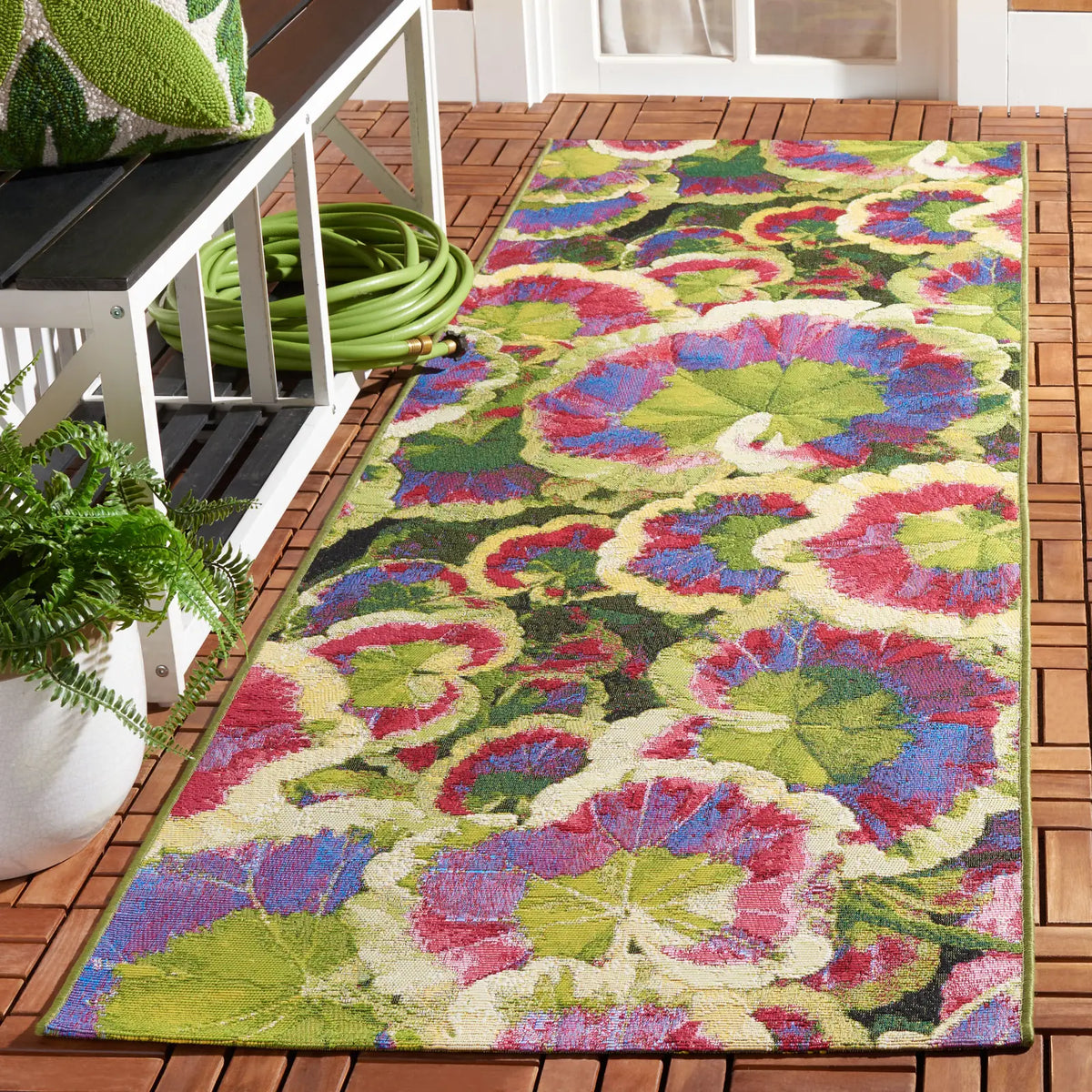 Safavieh Barbados 500 2'-8" x 8'-0" Rug in Black Green / Purple