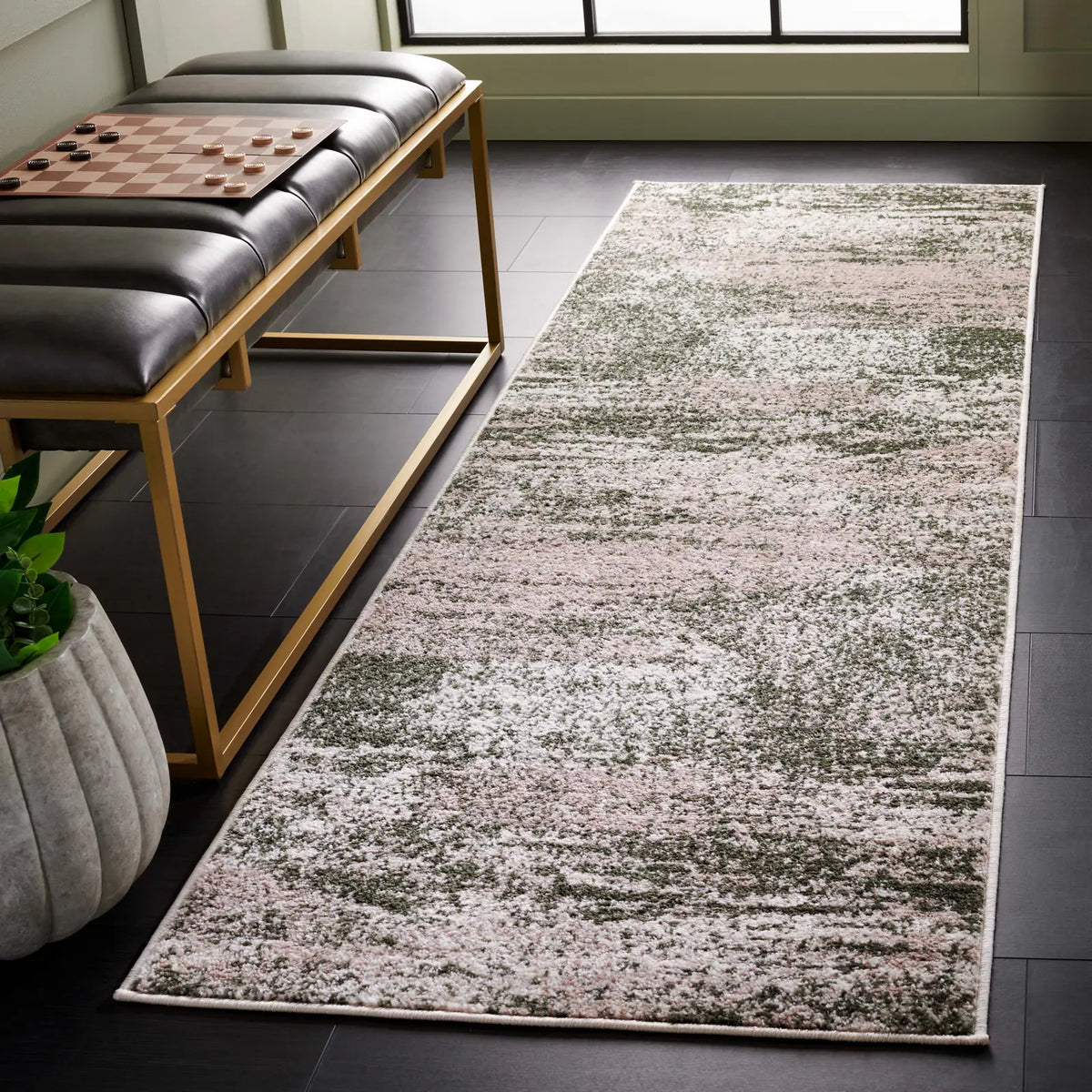 Safavieh Adirondack 2'-6" x 8'-0" Rug in Ivory / Dark Green