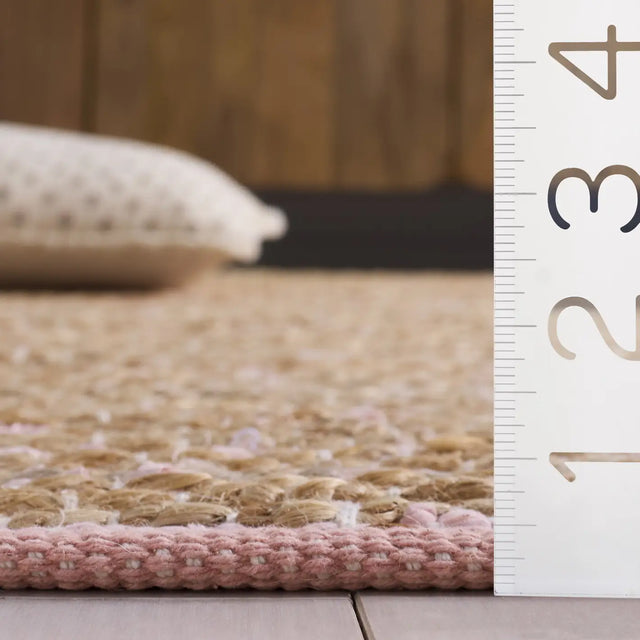 Safavieh Cape Cod 4'-0" x 6'-0" Rug in Pink / Natural