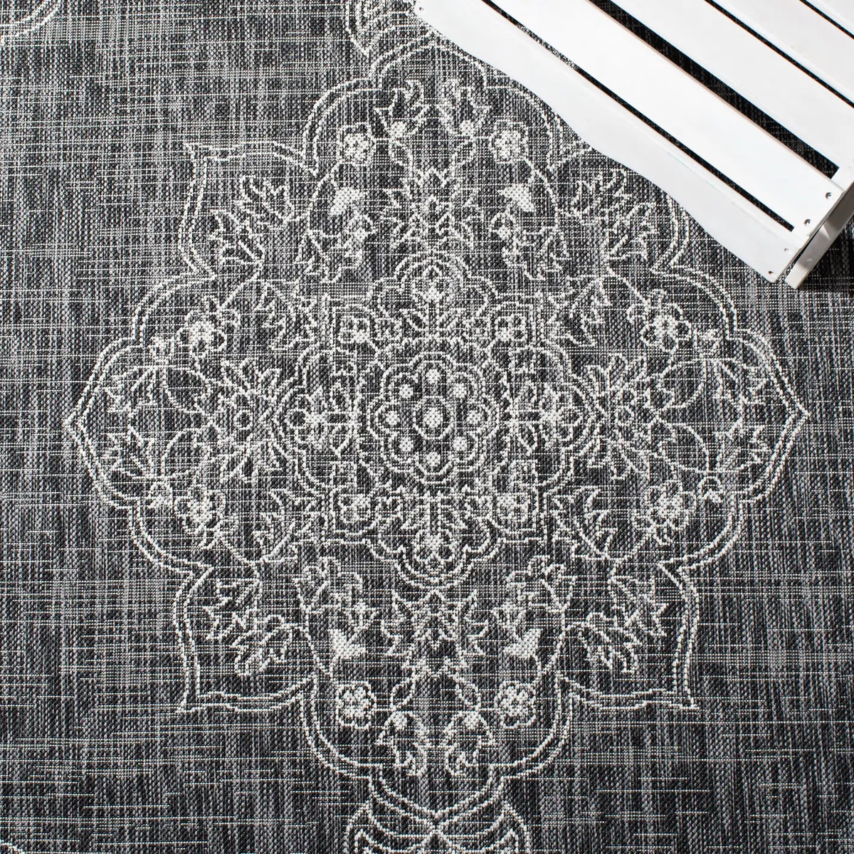Safavieh Courtyard 4'-5" x 6'-5" Rug in Black / Grey