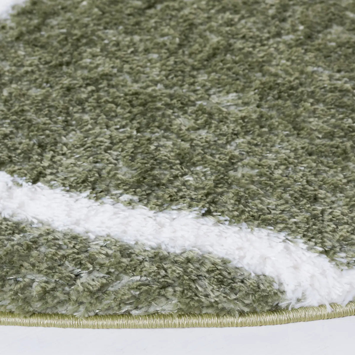 Safavieh Tahoe Shag 6'-7" x 6'-7" Rug in Sage / White