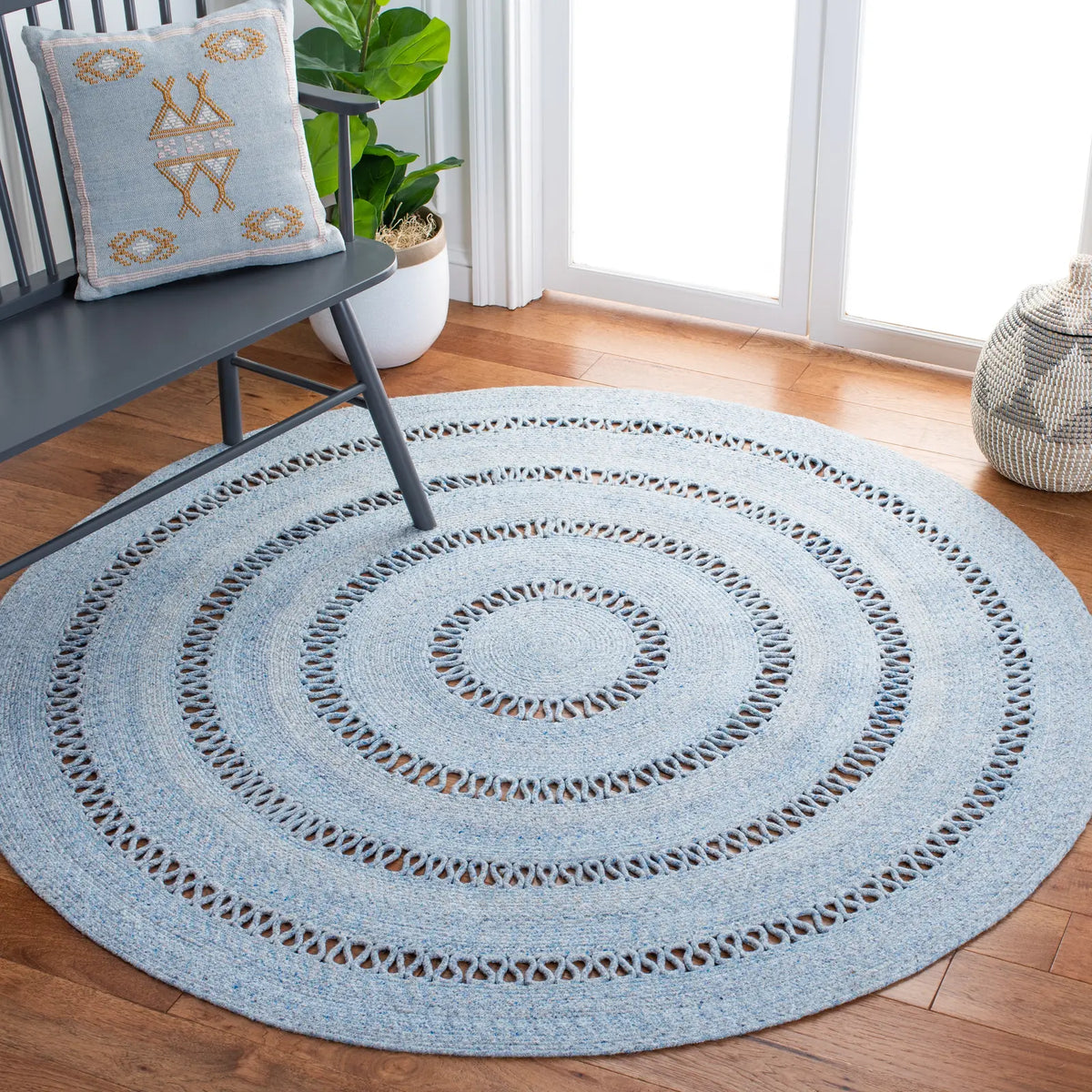 Safavieh Cape Cod 5'-0" x 5'-0" Rug in Blue