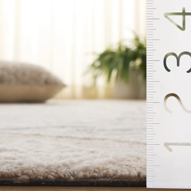 Safavieh Jardin 4'-0" x 6'-0" Rug in Blue / Ivory