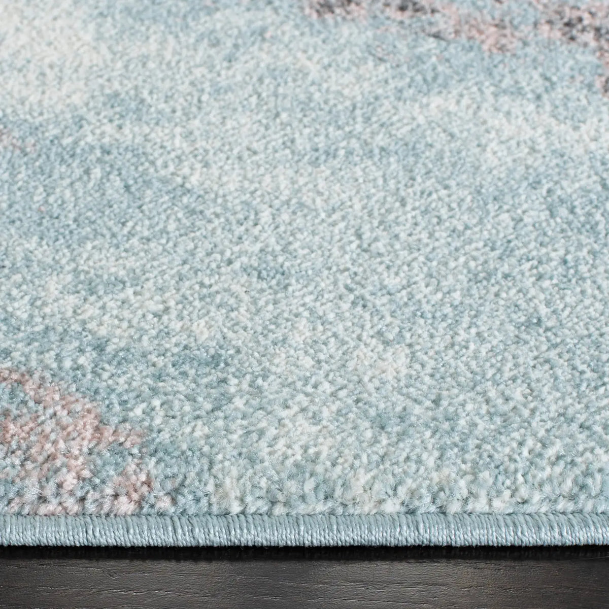Safavieh Glacier 5'-3" x 5'-3" Rug in Pink / Blue