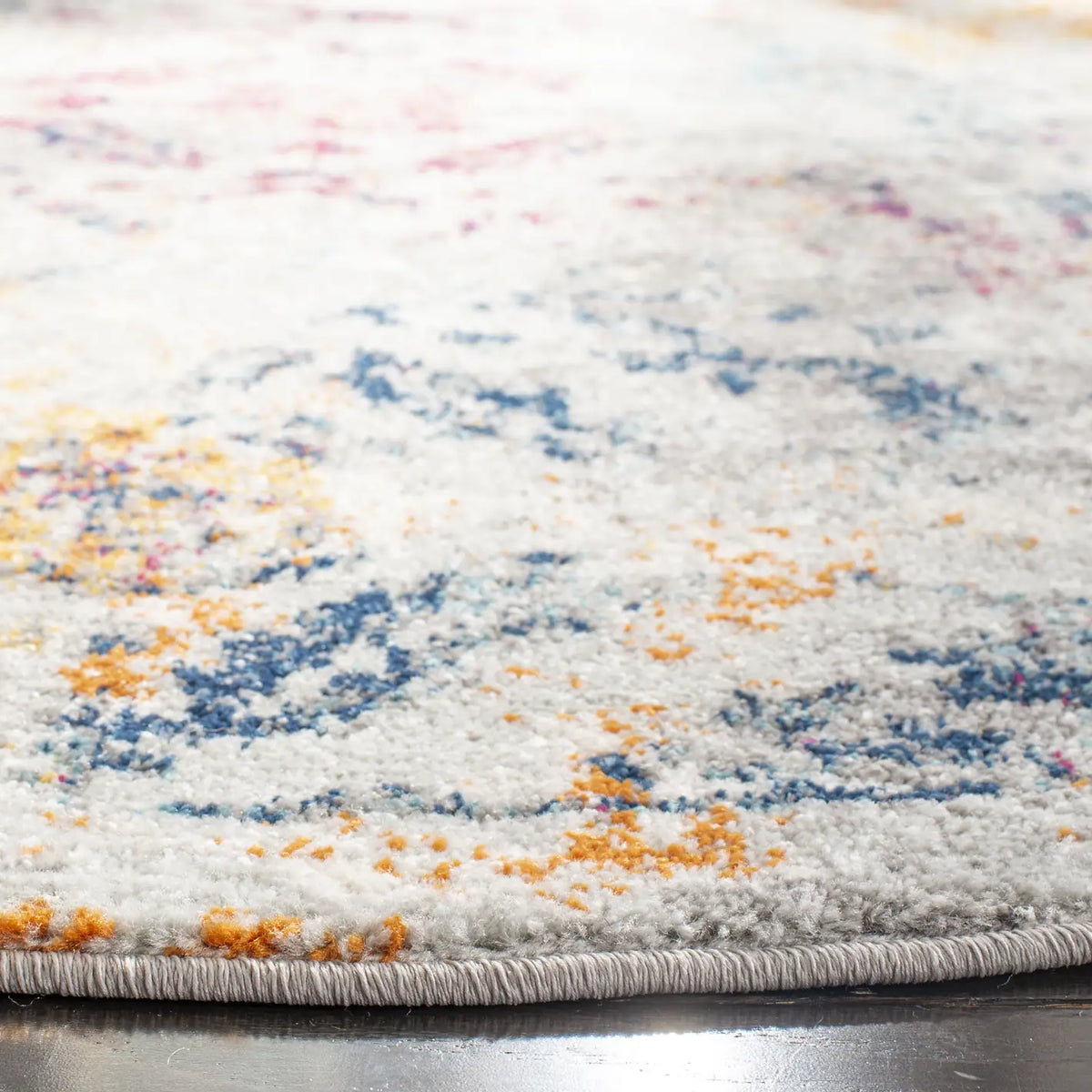 Safavieh Madison 6'-7" x 6'-7" Rug in Light Grey / Fuchsia