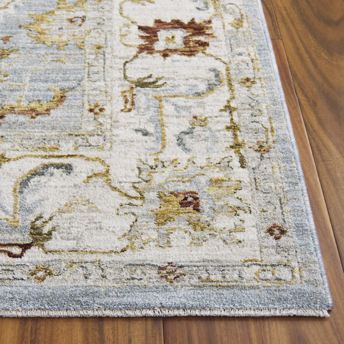 Safavieh Hamilton 4'-0" x 6'-0" Rug in Blue / Gold