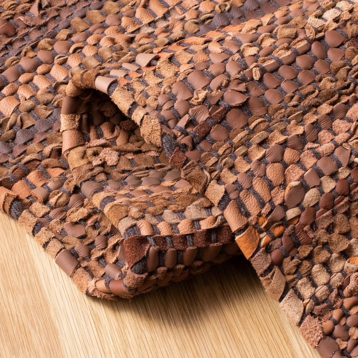 Safavieh Vintage Leather 4'-0" x 6'-0" Rug in Light Brown