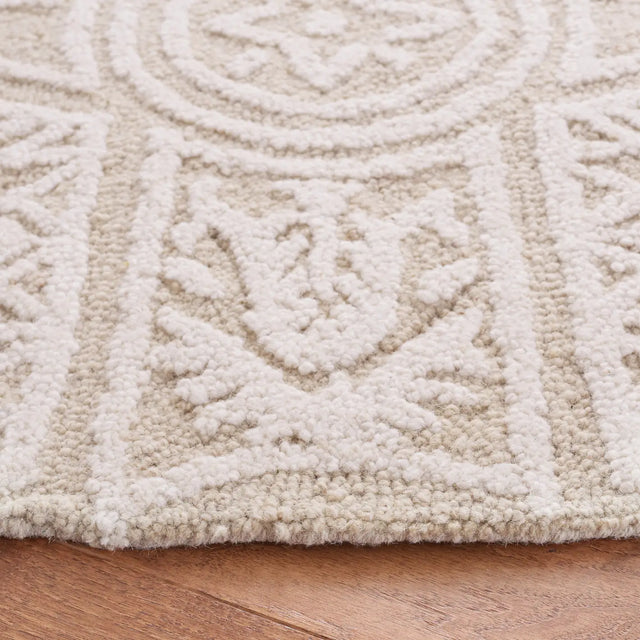 Safavieh Blossom 6'-0" x 6'-0" Rug in Light Grey / Ivory