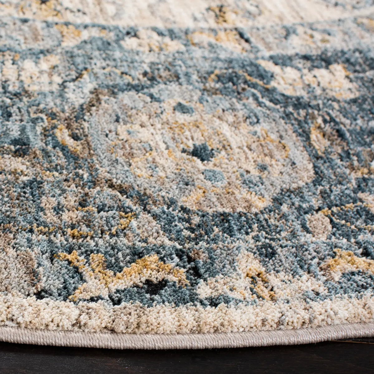 Safavieh Valencia 6'-4" x 6'-4" Rug in Ivory / Blue