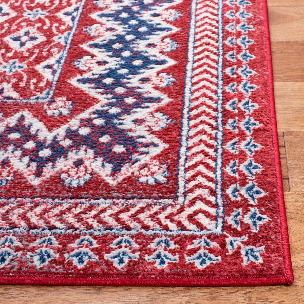 Safavieh Brentwood 4'-0" x 6'-0" Rug in Red / Ivory