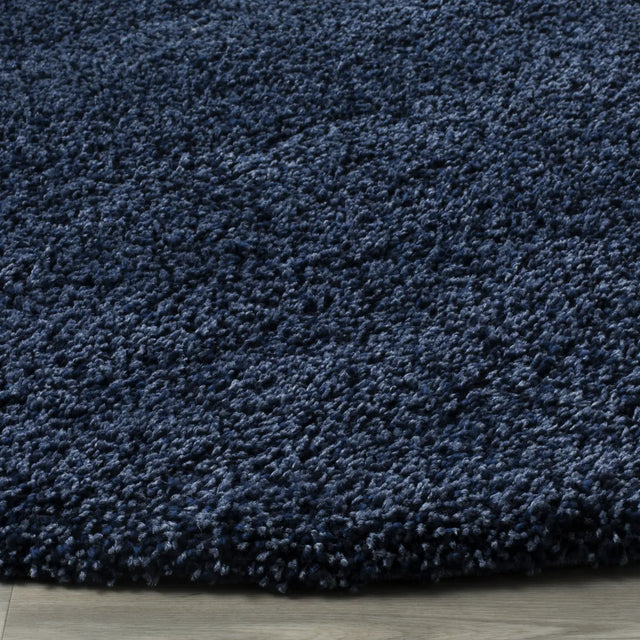 Safavieh Santa Monica Shag 6'-7" x 6'-7" Rug in Navy