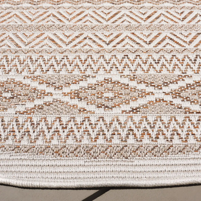 Safavieh Wicker 6'-7" x 6'-7" Rug in Orange / Beige