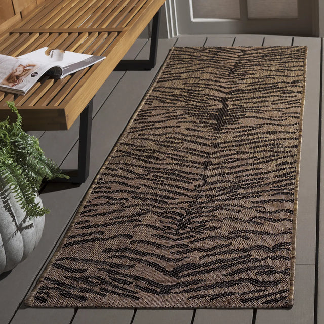 Safavieh Courtyard 2'-3" x 10'-0" Rug in Gold / Natural