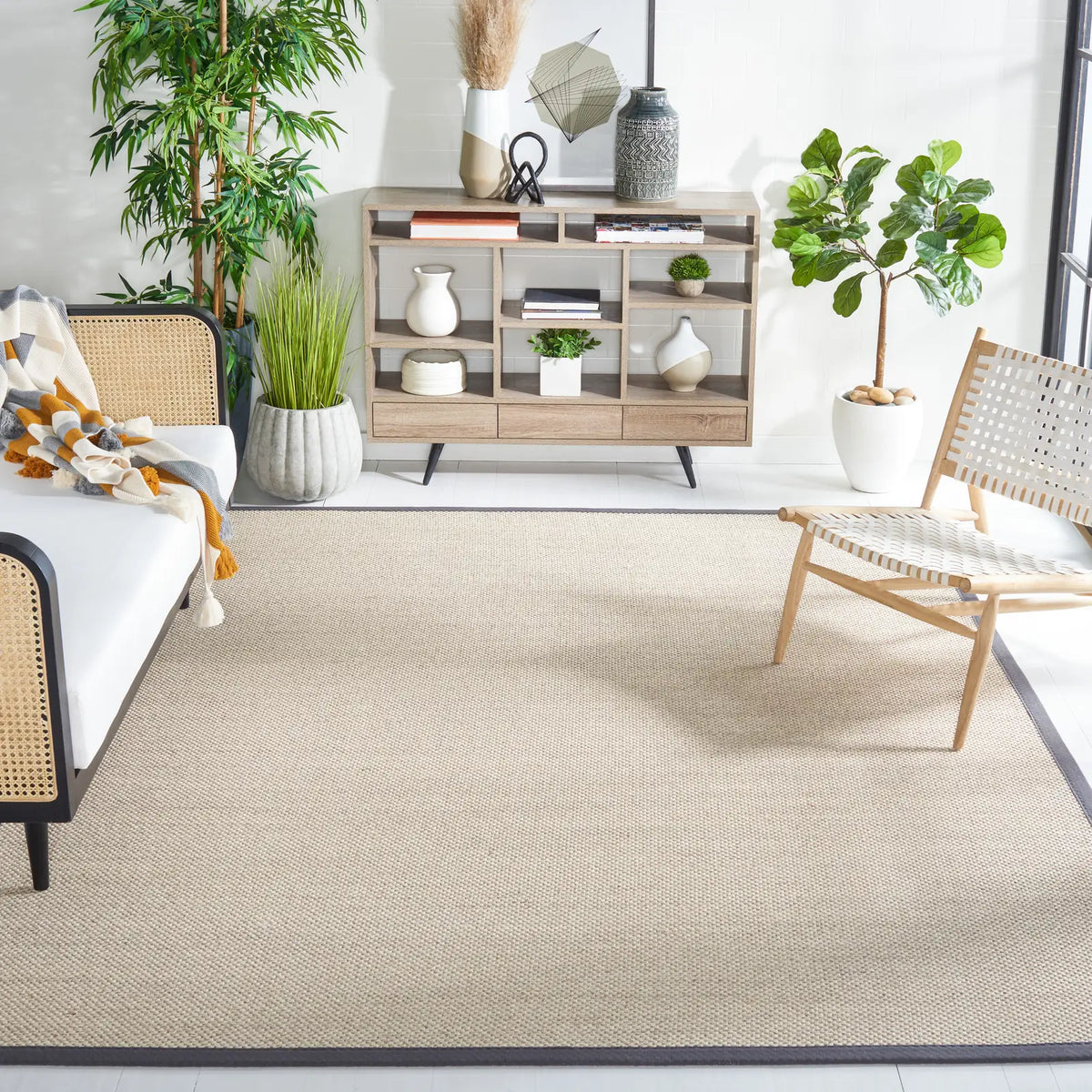 Safavieh Natural Fiber 10'-0" x 14'-0" Rug in Marble / Black