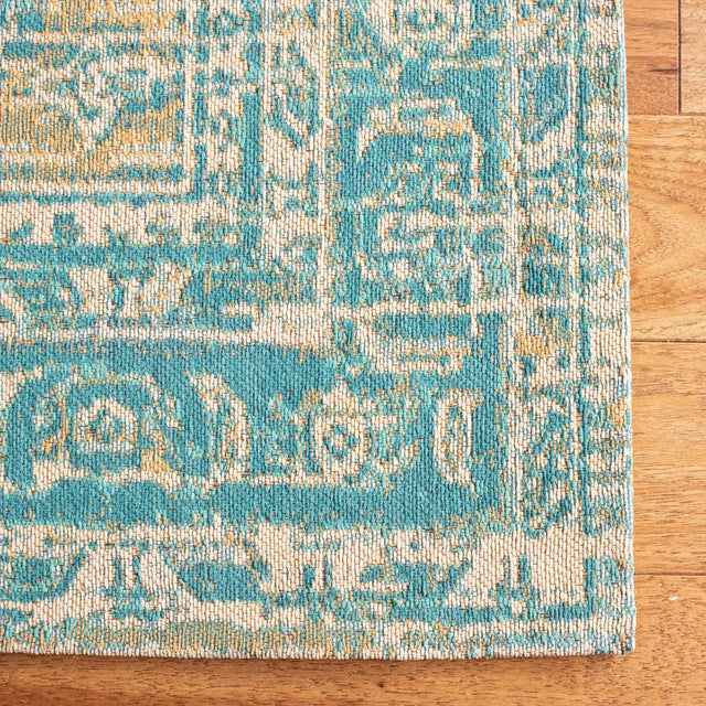 Safavieh Classic Vintage 5'-0" x 8'-0" Rug in Aqua