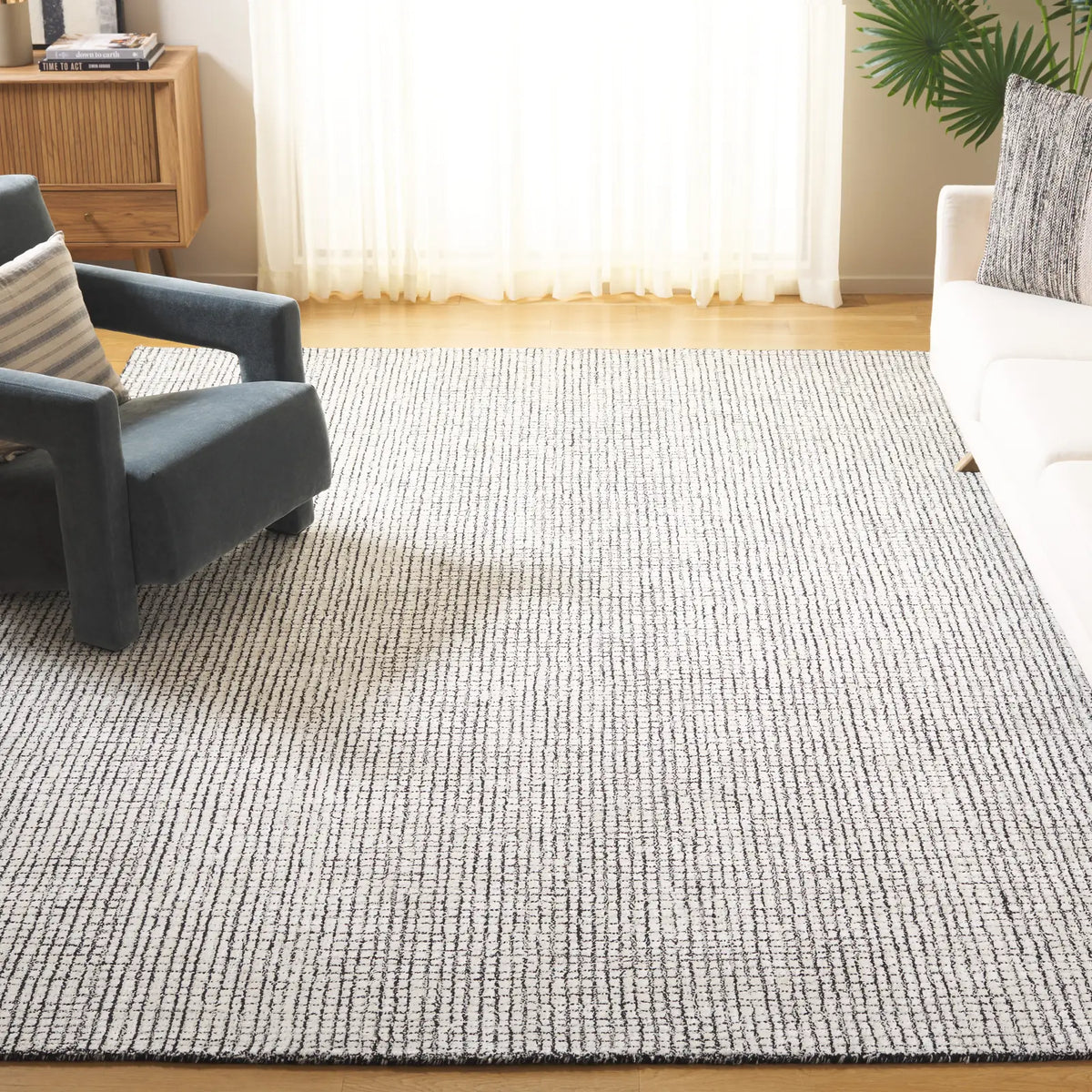 Safavieh Abstract 10'-0" x 14'-0" Rug in Ivory / Black