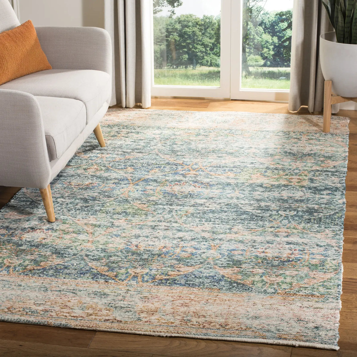 Safavieh Saffron 4'-0" x 6'-0" Rug in Turquoise / Peach