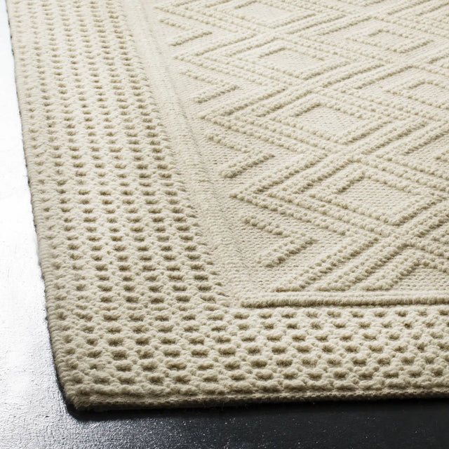 Safavieh Vermont 4'-0" x 6'-0" Rug in Ivory