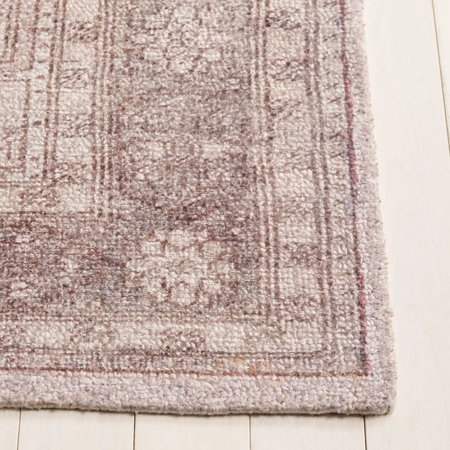 Safavieh Classic Vintage 4'-0" x 6'-0" Rug in Grey / Beige