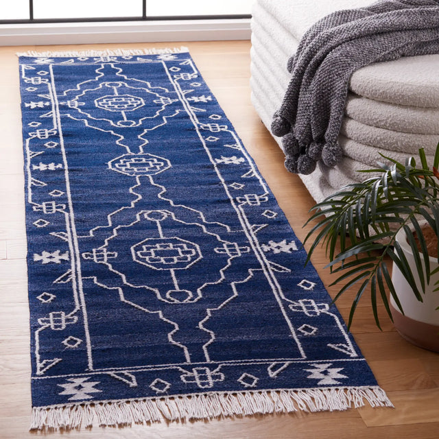 Safavieh Kilim 2'-3" x 9'-0" Rug in Navy / Ivory