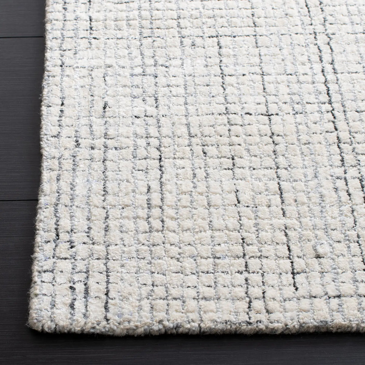 Safavieh Abstract 4'-0" x 6'-0" Rug in Ivory / Grey