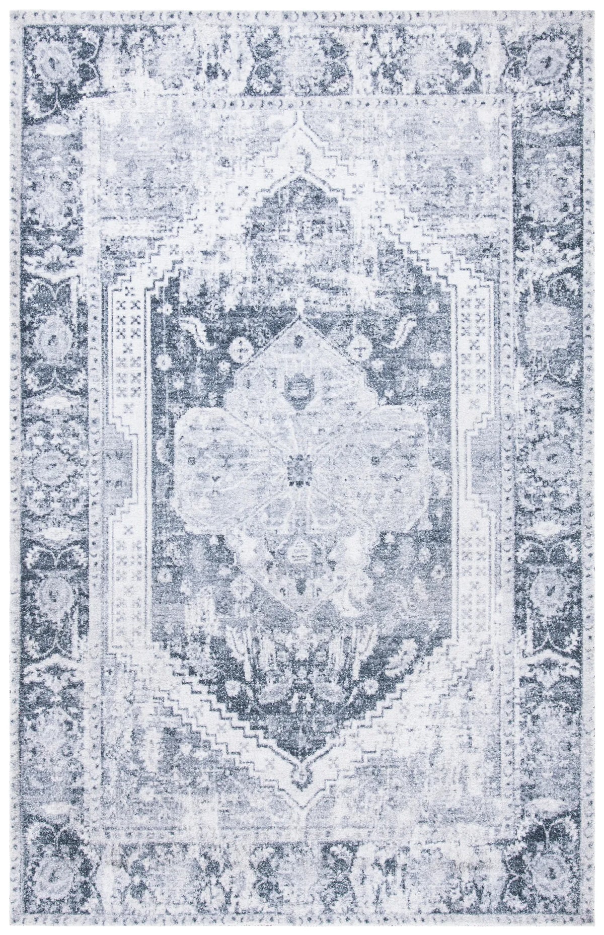 Safavieh Classic Vintage 4'-0" x 6'-0" Rug in Silver / Dark Grey