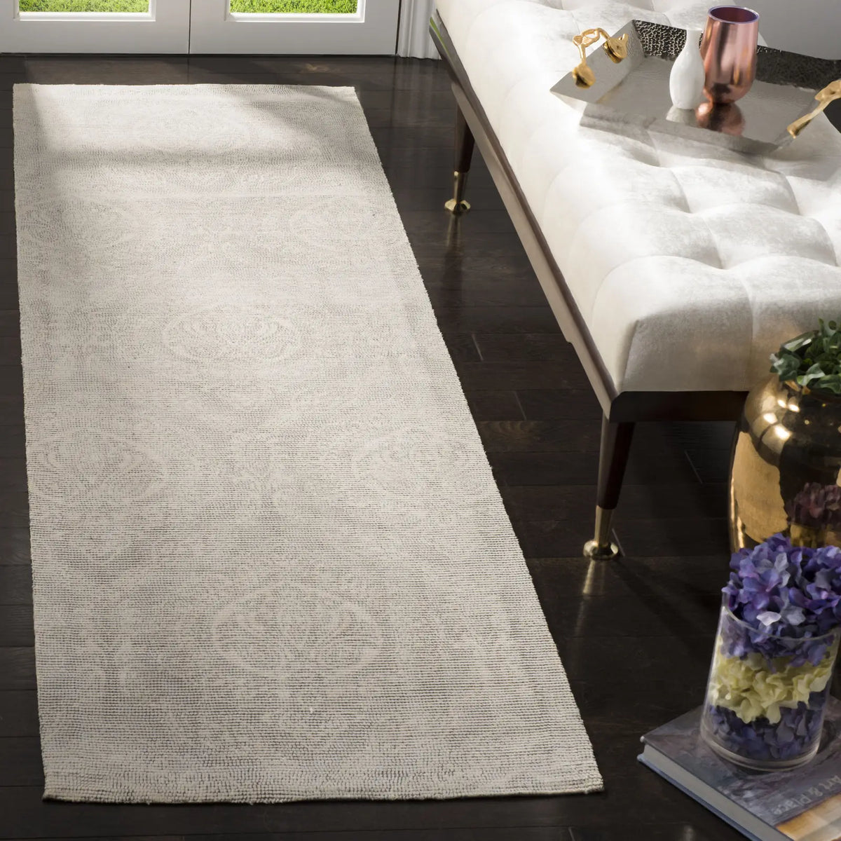 Safavieh Marbella 2'-3" x 8'-0" Rug in Taupe / Ivory