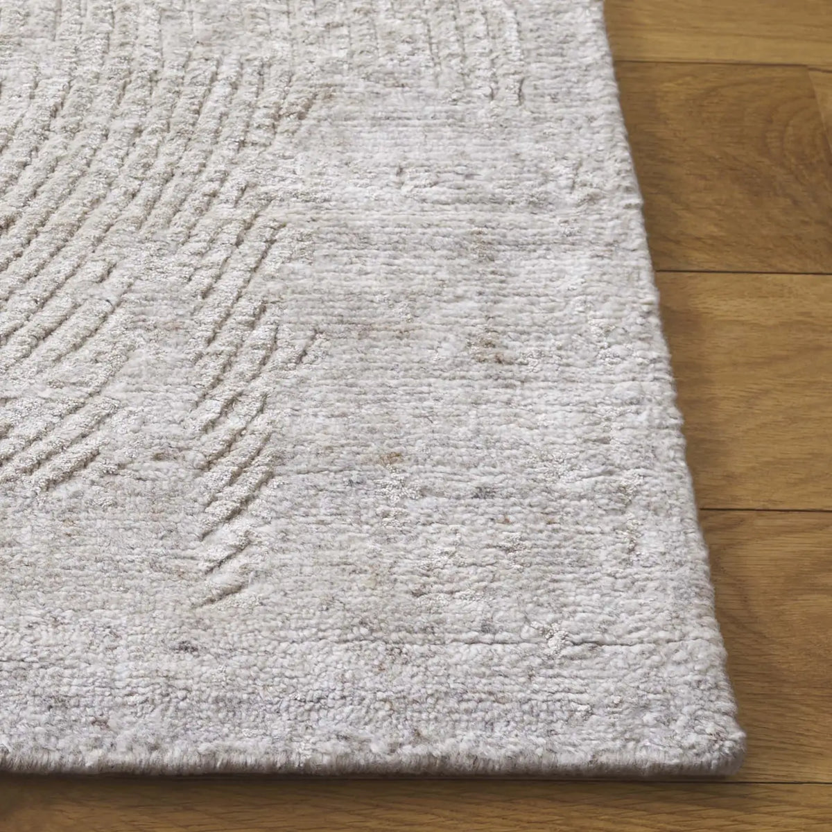 Safavieh Mirage 6'-0" x 9'-0" Rug in Beige