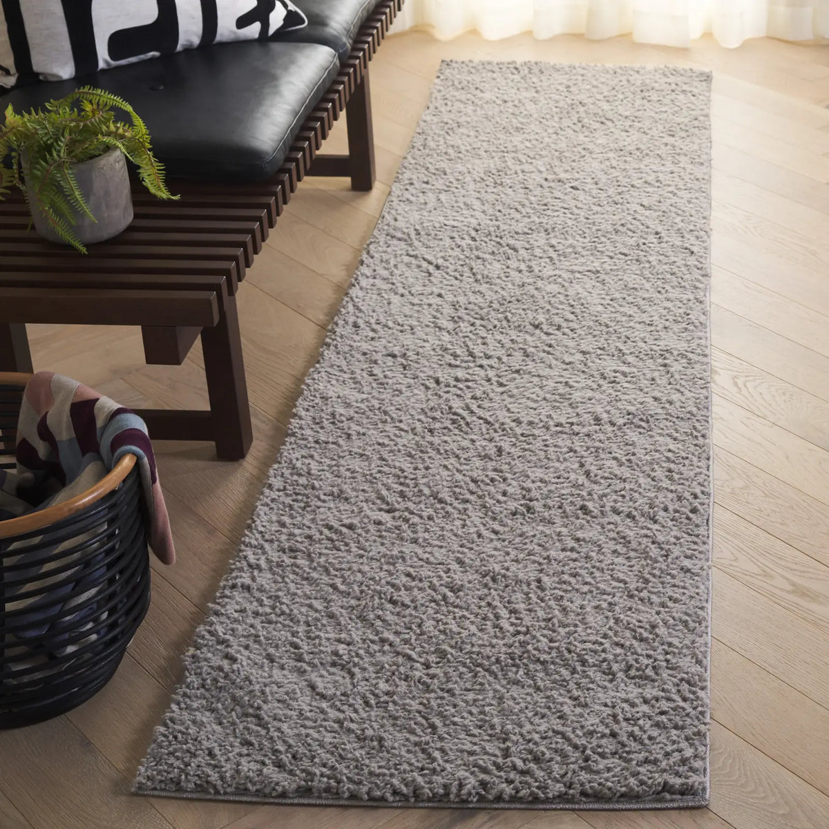 Safavieh Rumi Shag 2'-2" x 8'-0" Rug in Dark Grey