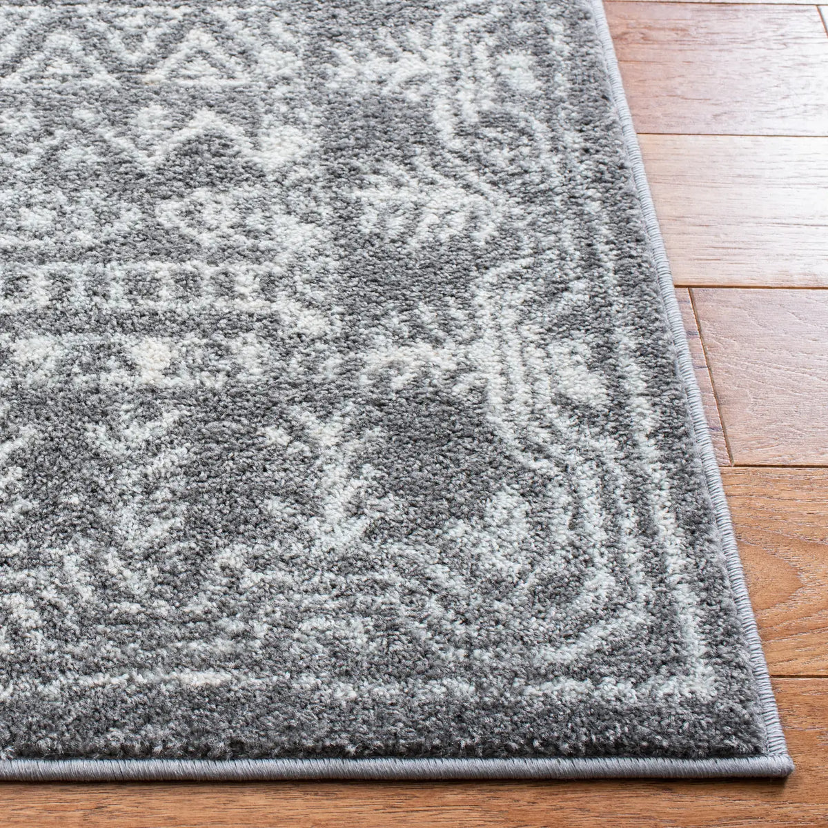 Safavieh Tulum 4'-0" x 6'-0" Rug in Dark Grey / Ivory