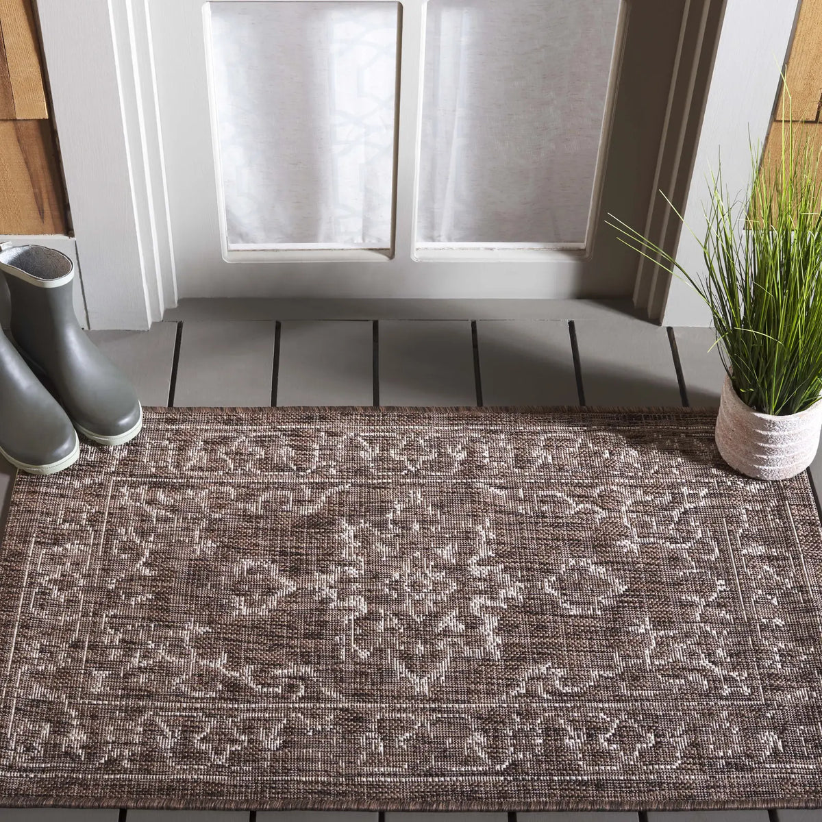 Safavieh Courtyard 2'-0" x 3'-7" Rug in Brown / Beige