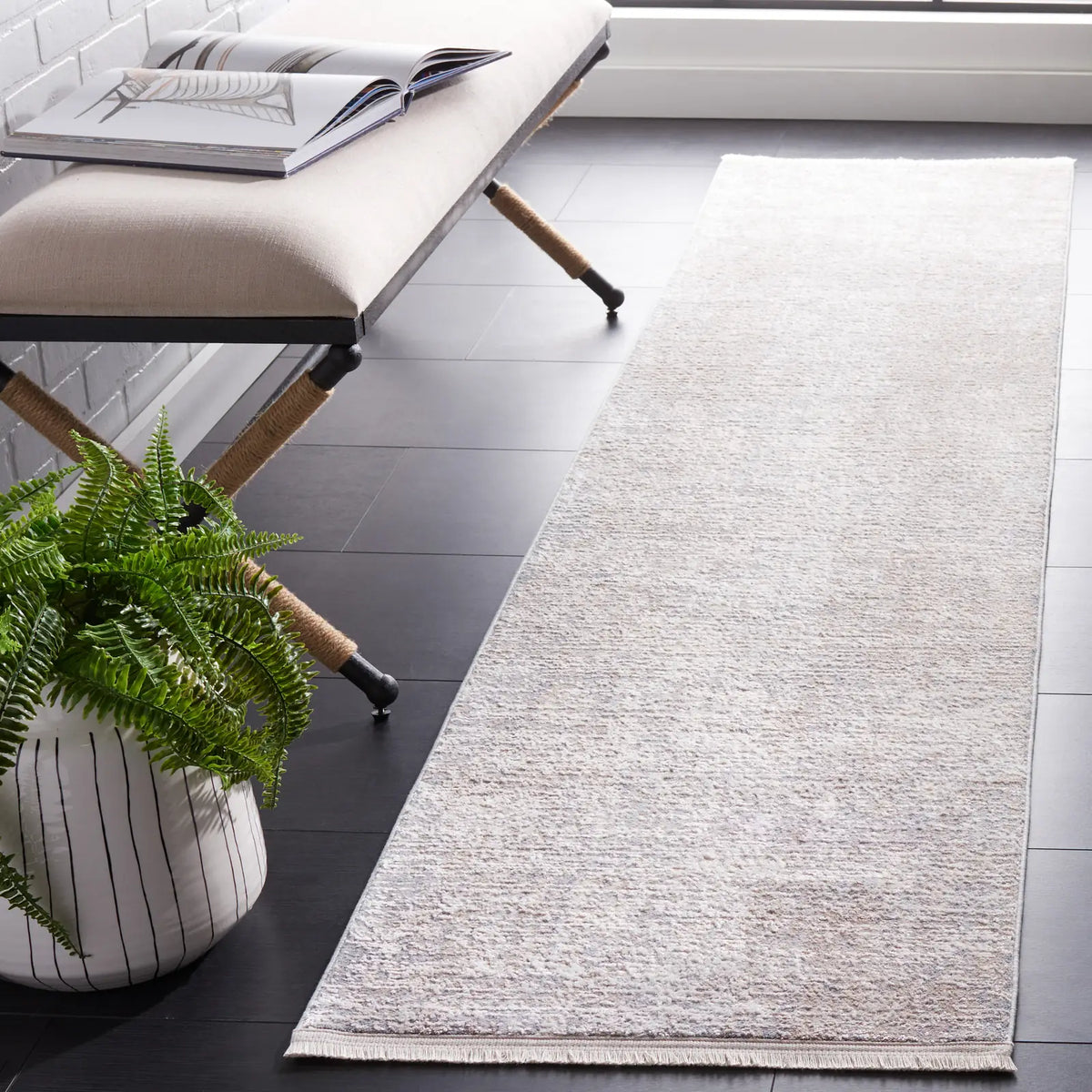 Safavieh Marmara 2'-0" x 8'-0" Rug in Grey / Beige Blue