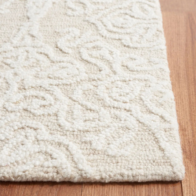 Safavieh Blossom 5'-0" x 8'-0" Rug in Beige / Ivory
