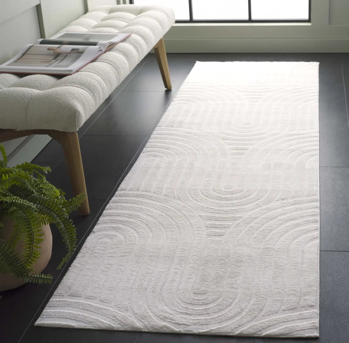 Safavieh Faux Rabbit Fur 800 2'-6" x 8'-0" Rug in Ivory