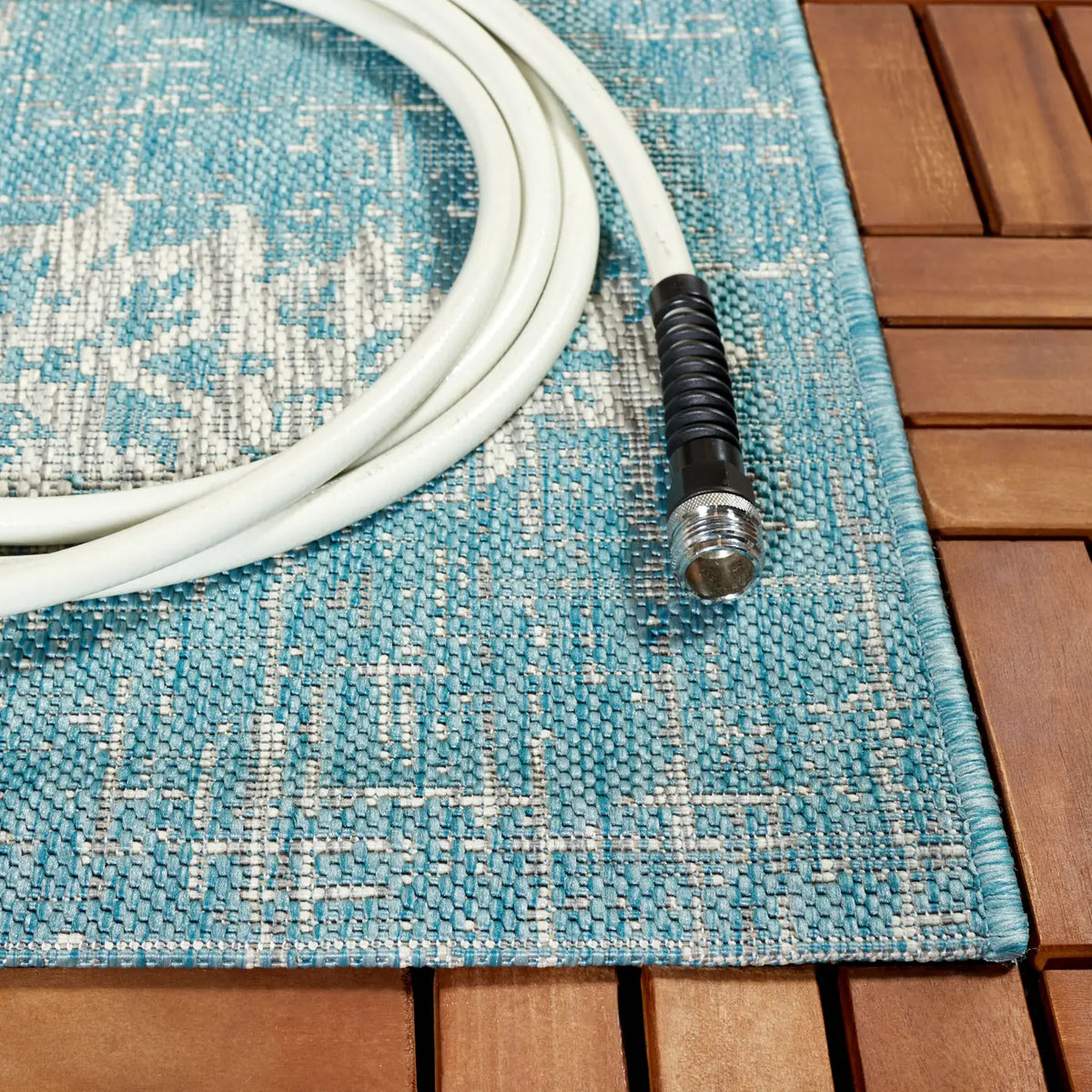 Safavieh Courtyard 6'-7" x 9'-6" Rug in Aqua / Grey