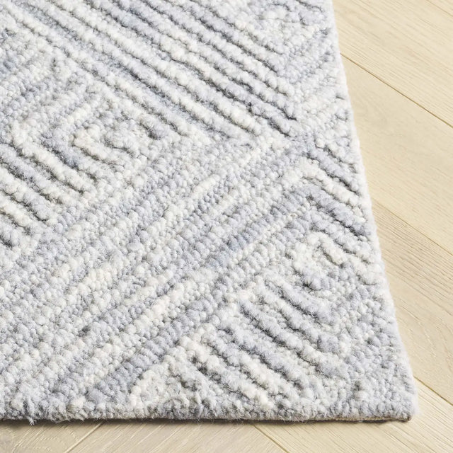 Safavieh Trace 4'-0" x 6'-0" Rug in Grey