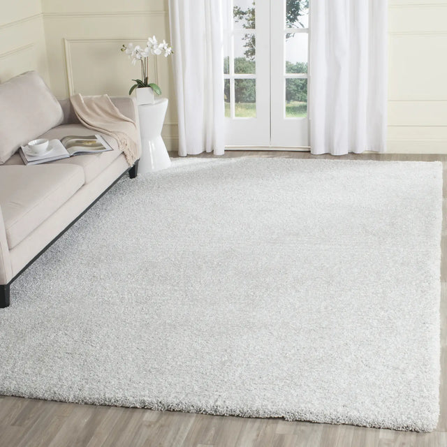 Safavieh Ultimate Shag 8'-0" x 10'-0" Rug in Silver / Ivory