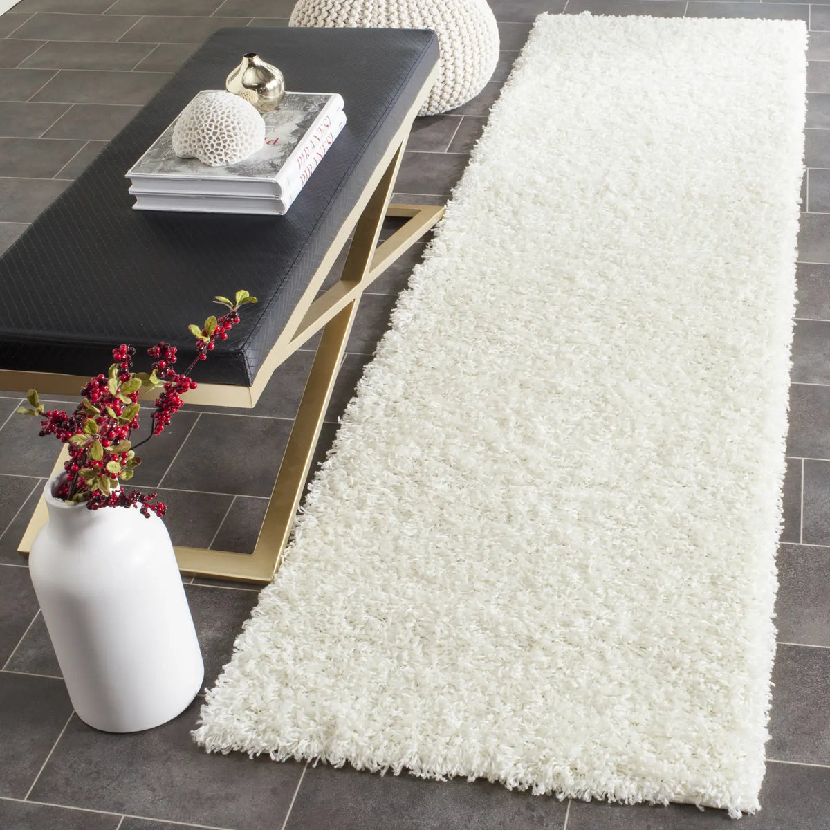 Safavieh Sga-Athens Shag 2'-3" x 10'-0" Rug in Off White