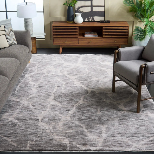 Safavieh Garnet 10'-0" x 13'-0" Rug in Grey / Ivory