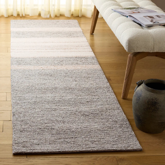 Safavieh Pine 2'-3" x 8'-0" Rug in Beige / Ivory