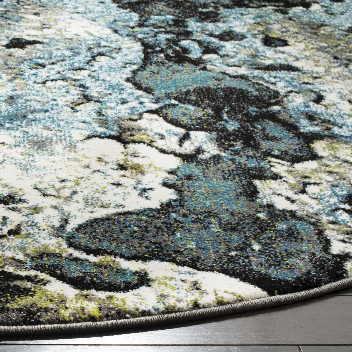 Safavieh Glacier 5'-3" x 5'-3" Rug in Blue / Multi
