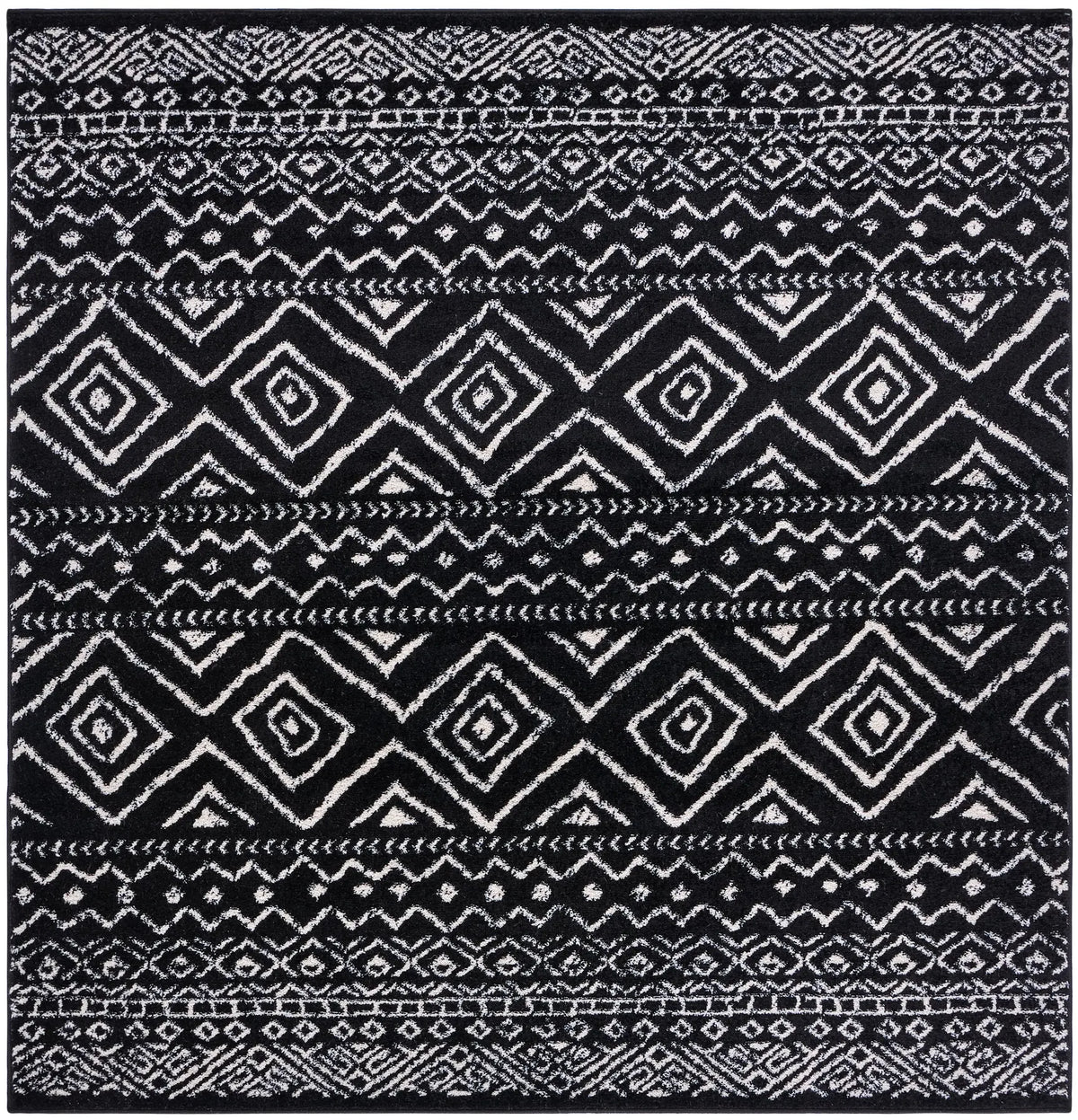 Safavieh Tulum 6'-7" x 6'-7" Rug in Black / Ivory