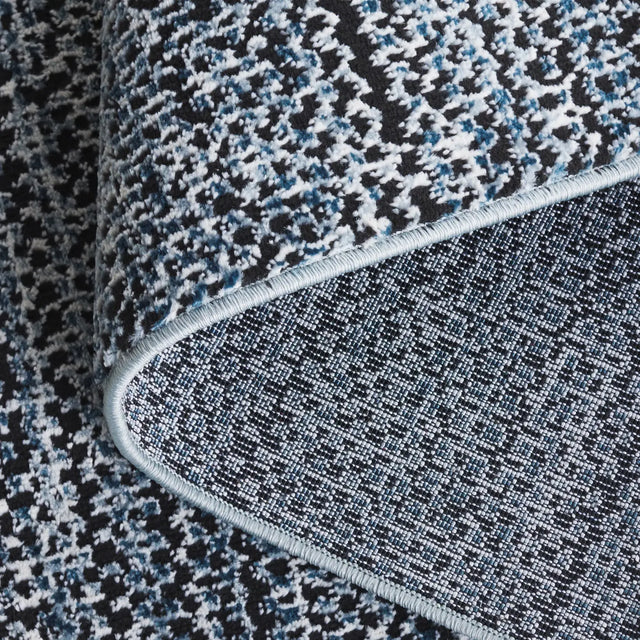 Safavieh Mila 4'-0" x 6'-0" Rug in Black / Light Blue