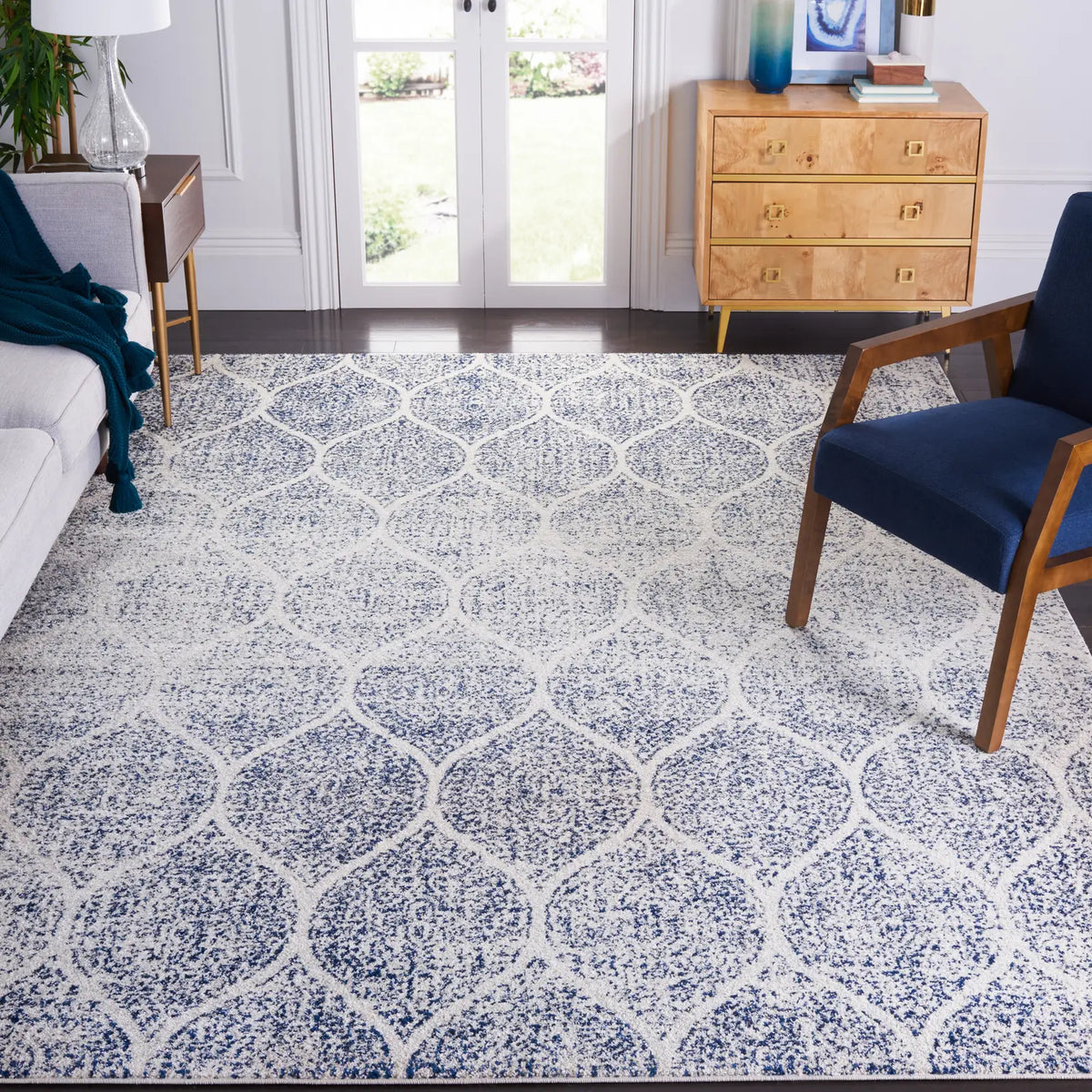Safavieh Madison 10'-0" x 14'-0" Rug in Cream / Royal Blue
