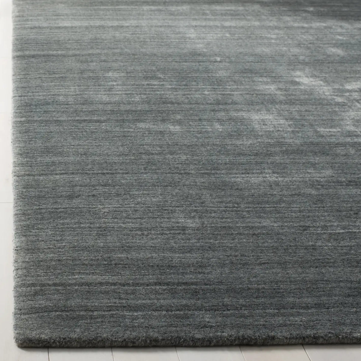 Safavieh Mirage 5'-0" x 8'-0" Rug in Grey