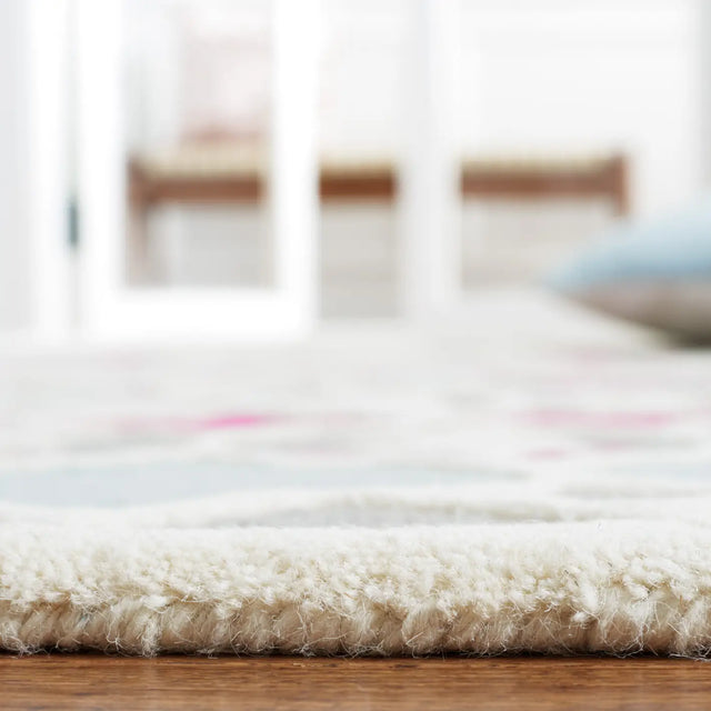 Safavieh Bellagio 5'-0" x 8'-0" Rug in Grey / Ivory