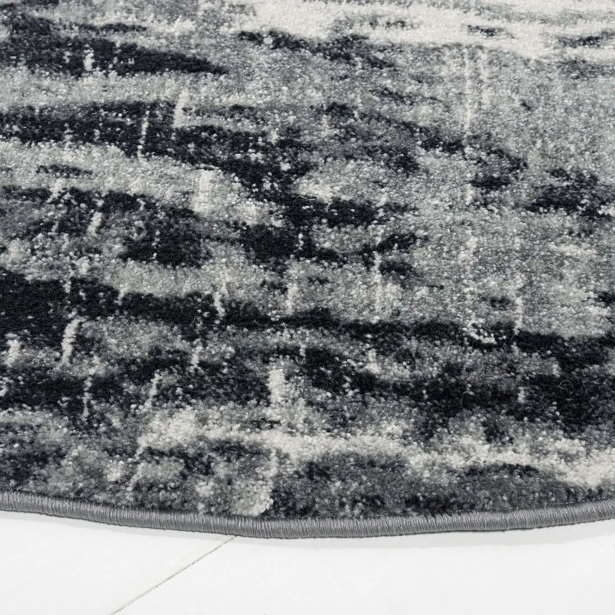 Safavieh Evoke 5'-3" x 5'-3" Rug in Ivory / Dark Grey